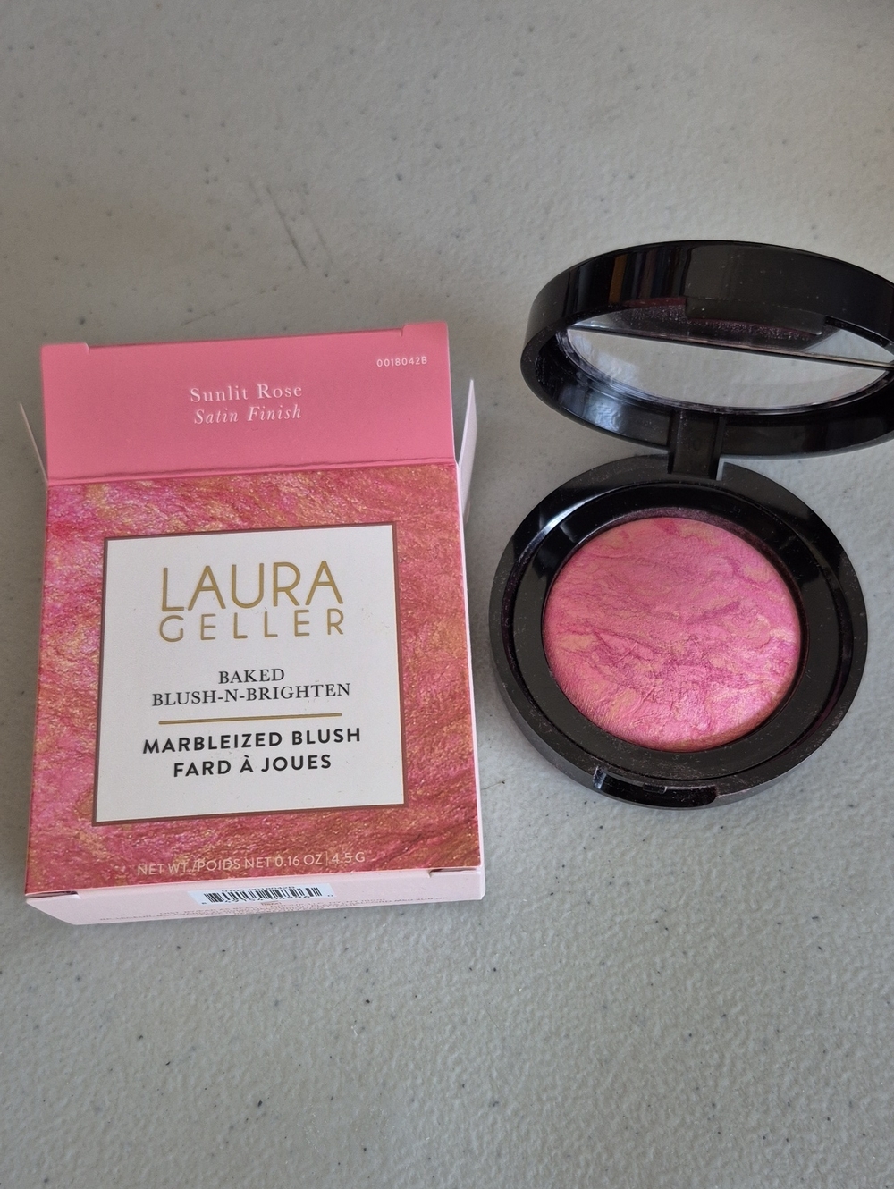 Laura Geller Sunlit Rose Marbleized Baked Blush - Pink with Gold Veining